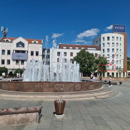 Tuzla Trg - Tuzla Square Appartement Buitenkant foto
