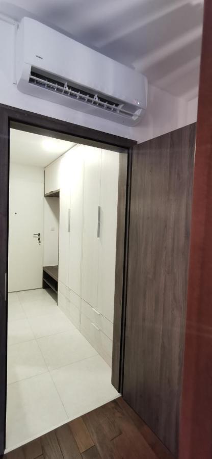 Tuzla Trg - Tuzla Square Appartement Buitenkant foto