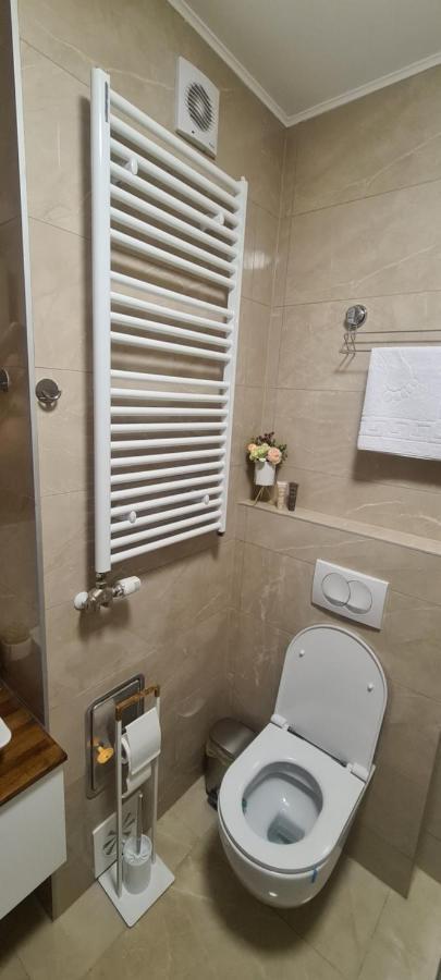 Tuzla Trg - Tuzla Square Appartement Buitenkant foto