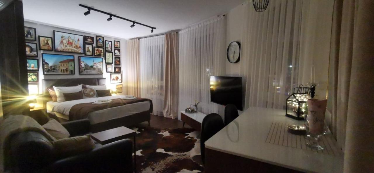 Tuzla Trg - Tuzla Square Appartement Buitenkant foto